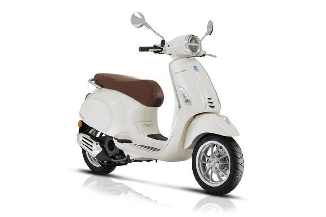 Scooter Rental Vespa Primavera 125cc from Sorrento - A Vespa gives you control of the Amalfi Coast