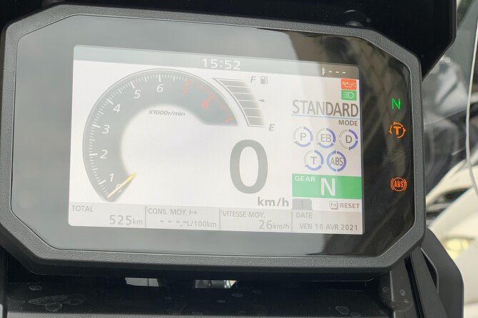 Scooter rental X-ADV Honda 2023 (A2 license) Paris - What Comes With the Rental