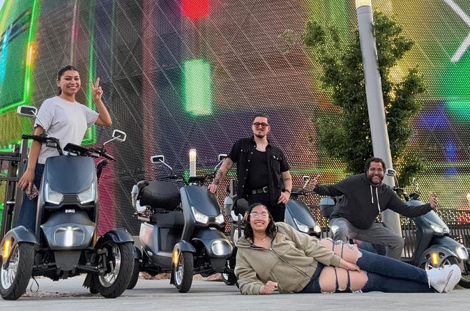 Scooter Tour of the Las Vegas Strip - Gift Shop Stop and the North Strip Resorts