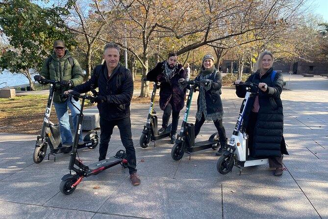 Scooter Tour — Washington DC's Monuments and Memorials - The Smithsonian corridor and the Washington Monument