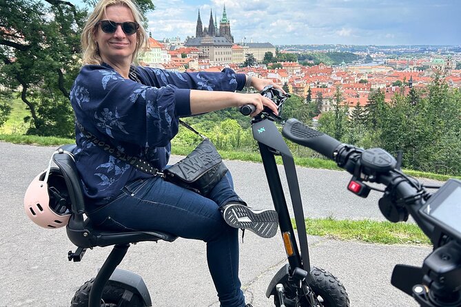 Scooter tours to Prague Castle and views. - What the two-hour timing really means