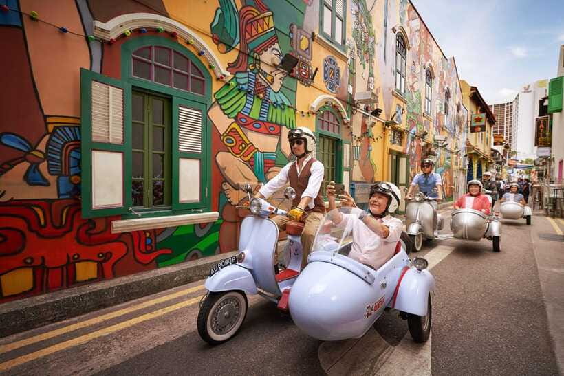 Singapore: Kampong Glam & Civic District Vespa Sidecar Ride - Why a Vespa is a smart way to see Kampong Glam