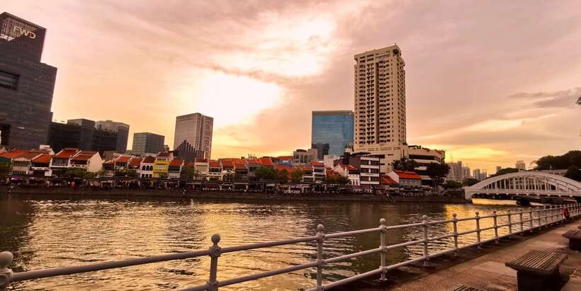 Singapore: Sunset City Tour by Kick Scooter - Should you book the Singapore sunset scooter tour?