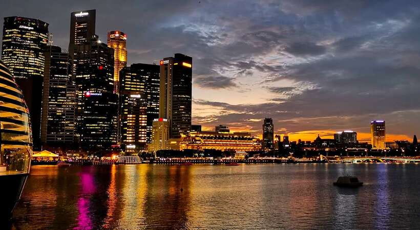 Singapore: Sunset City Tour by Kick Scooter - Boat Quay and the Civic District