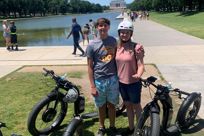 Small Group 5-Hour DC Tour via Electric Scooter for Ages 16+ - WWII, Korean War, and Lincoln Memorial