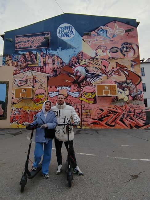 Street Art E Scooter tour - Starting at Maršala Birjuzova 23