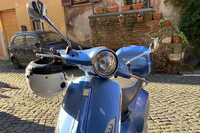 Surroundings of Rome on Vespa - Lunch, equipment, and what the price covers