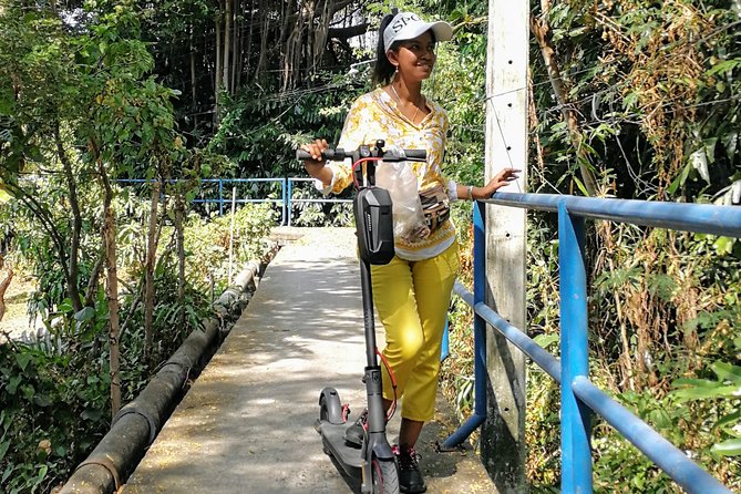 Take a E-Scooter Ride in Bangkok's Jungle - Why an e-scooter works well here