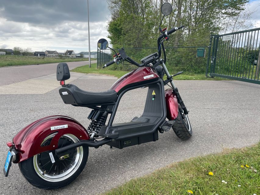 Texel: Explore Texel with a Café Cruiser E-scooter - Choosing between Den Burg, De Koog, and the open island