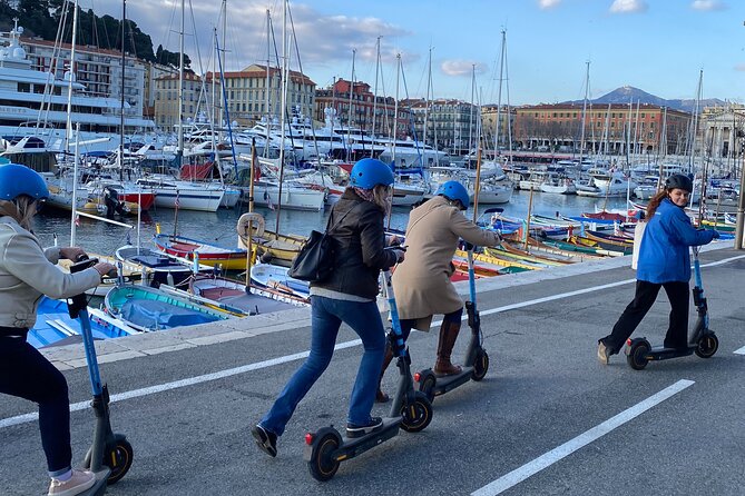 The essentials of Nice by electric scooter 1H30 - Castle Hill, Nice’s best panorama