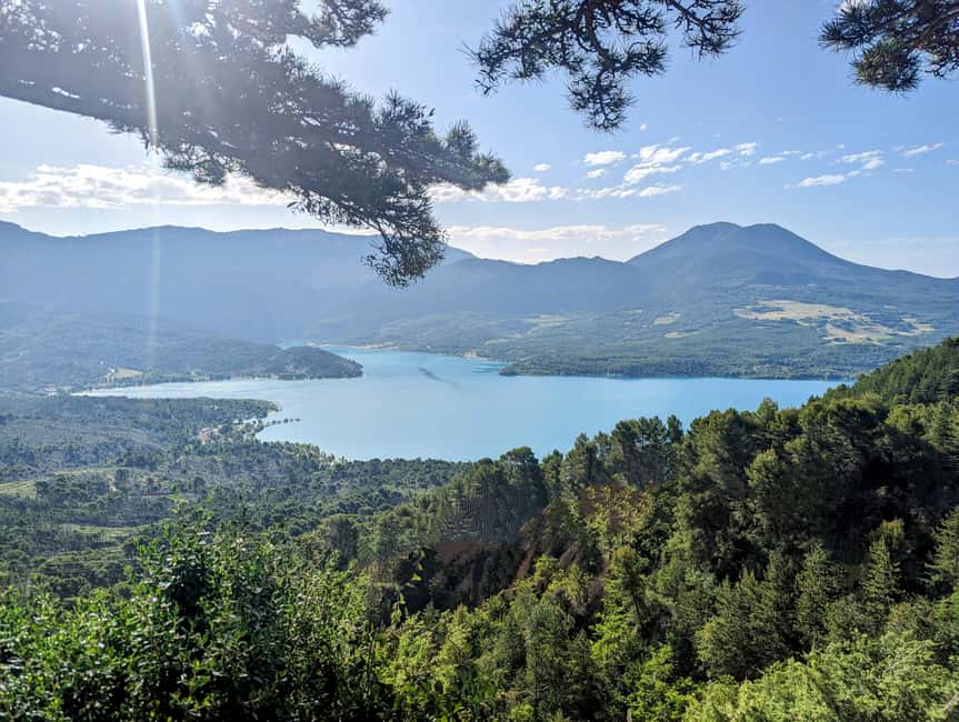 The lakeside panoramic tour: Guided electric scooter rides - Why an electric scooter makes sense here