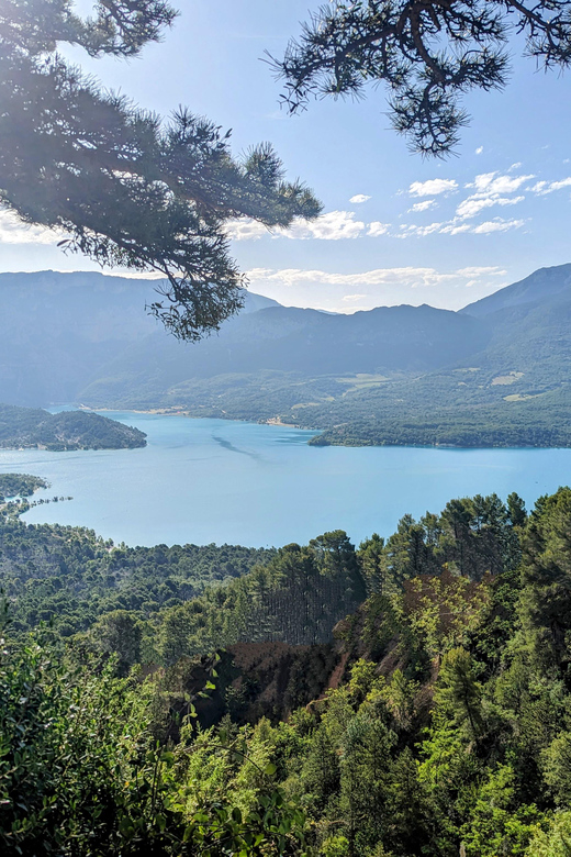 The lakeside panoramic tour: Guided electric scooter rides - Learning about Sainte-Croix and its lake