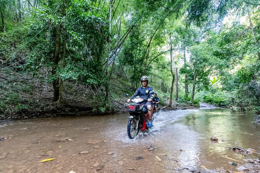The REAL Thailand on a scooter. Check reviews !! - The road into Chiang Mai Province