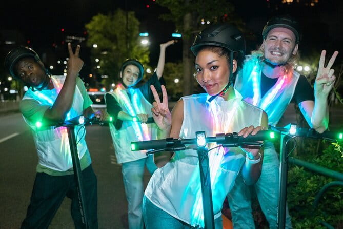 Tokyo: E-scooter Experience & Tokyo Tower night Tour - A two-hour introduction to Tokyo Tower after dark