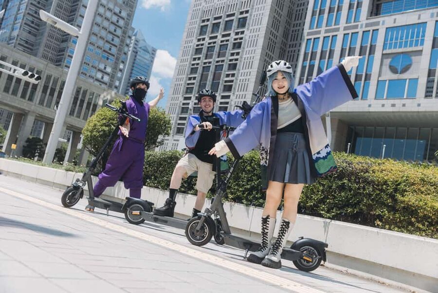 Tokyo: Ninja E-Scooter Tour with English Speaking Guide - Starting on an electric scooter in West Shinjuku