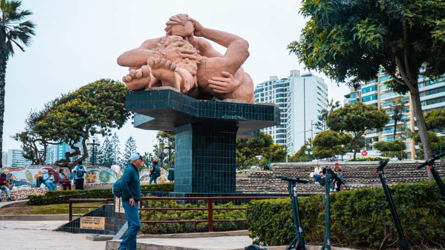 Tour Panorámico en Miraflores en Scooter Eléctrico - Why a scooter works well in Miraflores