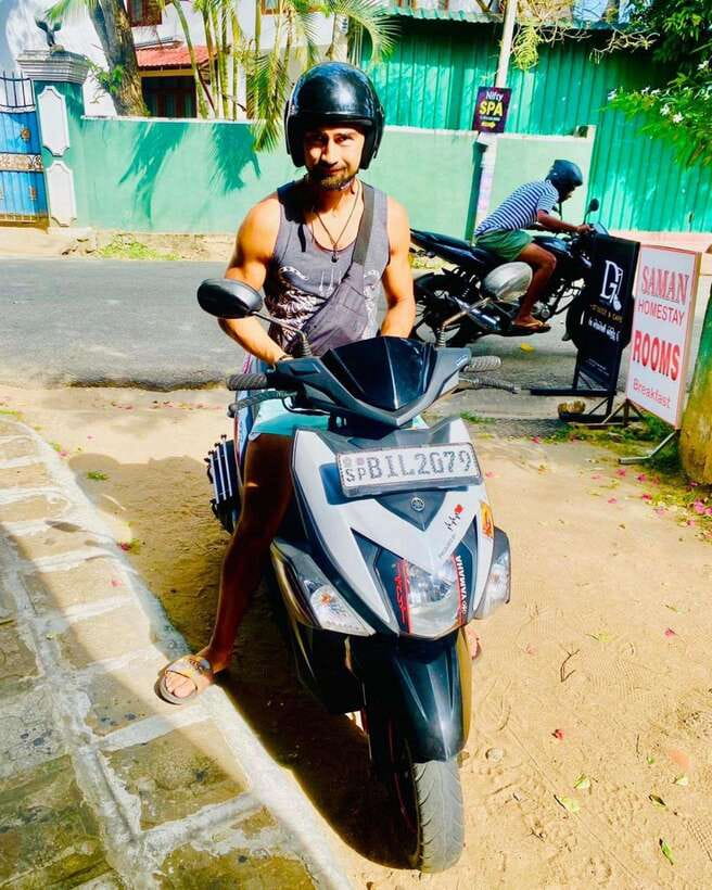 Trincomalee: Guided scooter City Tour - Fort Frederick and the Koneswaram Temple