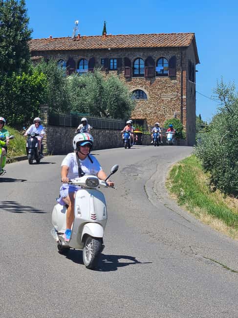 Tuscany: Vespa Tour with Traditional Lunch - The safety briefing is part of the experience
