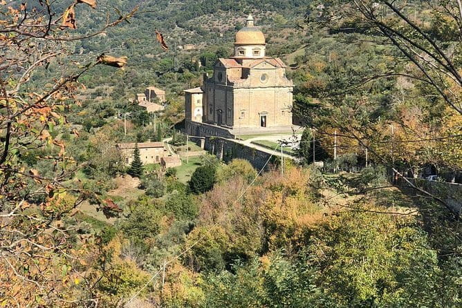 Tuscany Vespa Tours Through the Hills of Chianti - Lunch at a Tuscan villa
