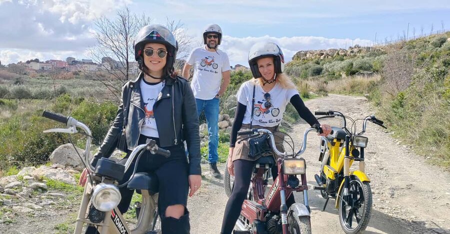 Unique vintage Tomos moped tour Split - Back to the '80s - Why the old Tomos makes Split feel different