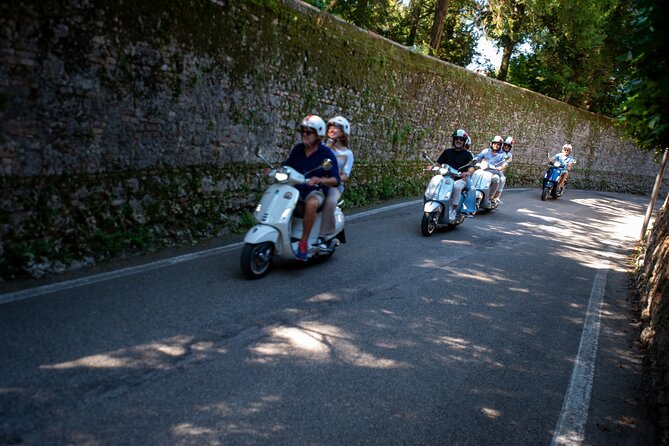 Vespa 125 rental to explore the UNESCO Hills - Why the private format matters
