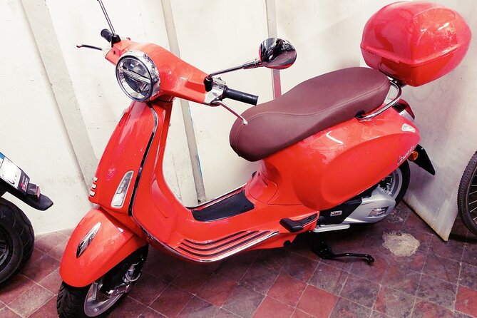Vespa and Scooter Rental in Lucca - Starting at Piazzale B. Ricasoli in Lucca