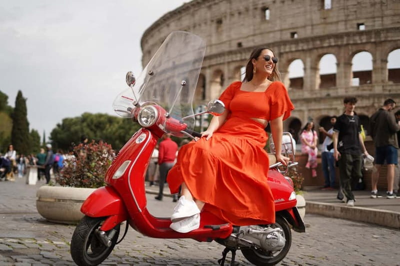 Vespa city tour in Rome with two different routes - Choose the classic center route for Rome’s famous sights