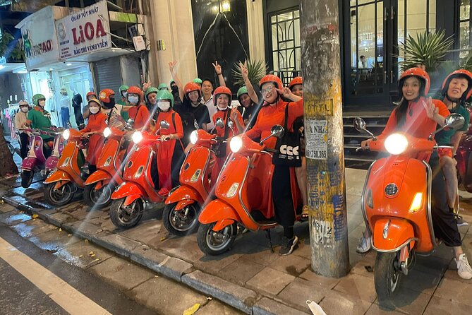 Vespa Female Ao Dai riders Night Street Food + See Train Street - 6 p.m. in the Old Quarter: safety briefing and first tastes