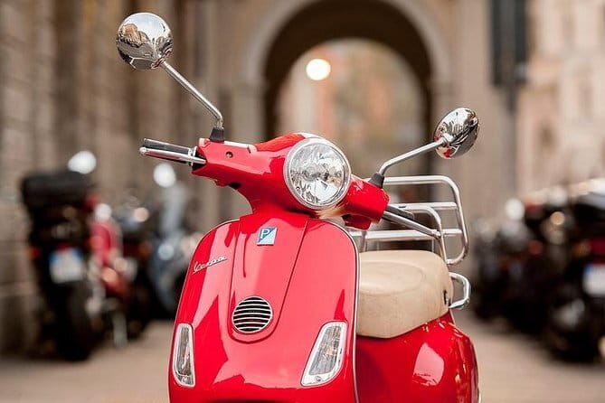 Vespa Motorcycle rental in Florence - Key points before you book
