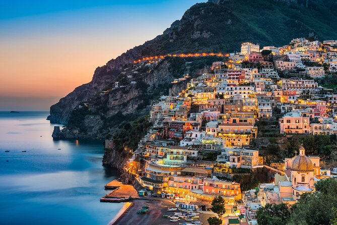 Vespa Rental to Discover Sorrento, Amalfi Coast, Positano & More - Picking up your Vespa on Corso Italia