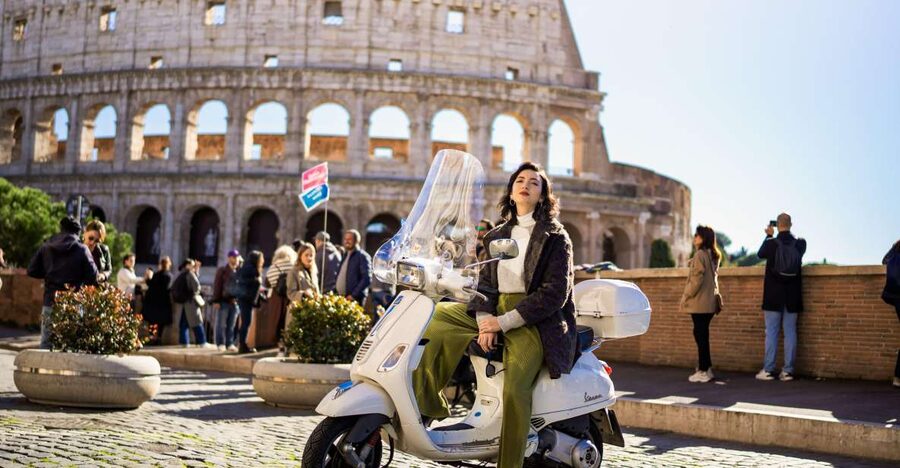 Vespa scooter tour in Rome with Pro-Photographer - Why a passenger Vespa tour works well in Rome