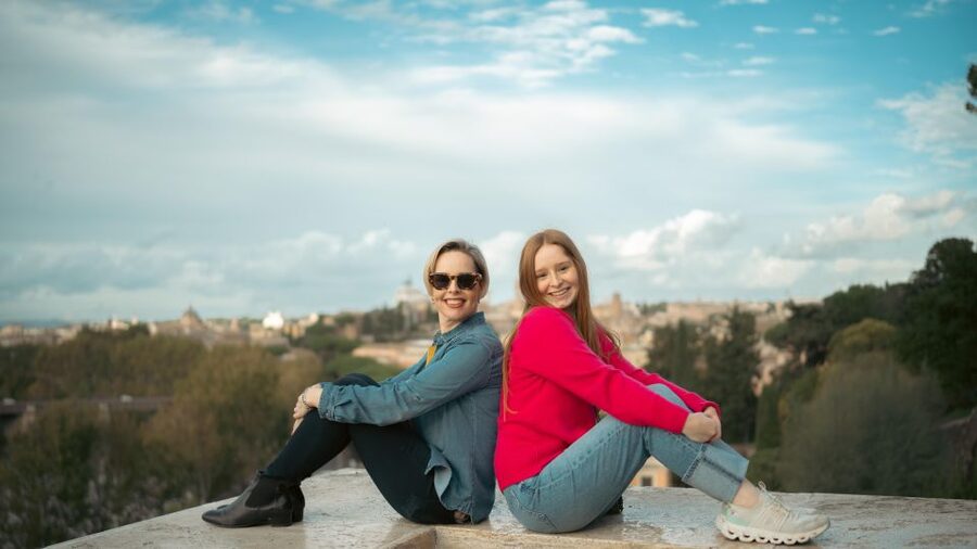 Vespa scooter tour in Rome with Pro-Photographer - Starting at Via Cavour and reaching the Colosseum