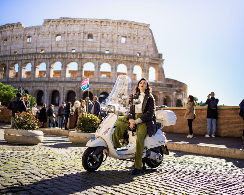Vespa scooter tour in Rome with Pro-Photographer - Piazza Navona closes the route in central Rome