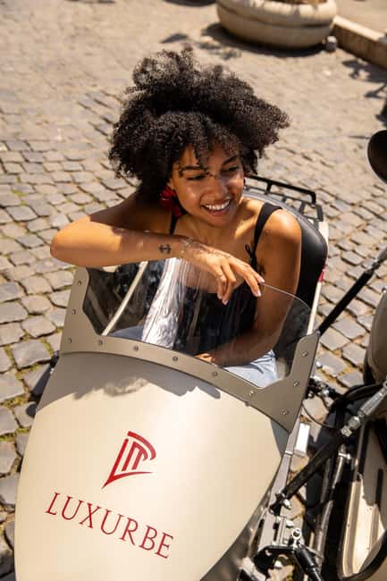 Vespa Sidecar Tour: Highlights of Rome - Trevi Fountain and the Pantheon