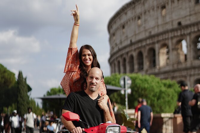 Vespa Tour Guided by Local in Rome - Starting near the Colosseum