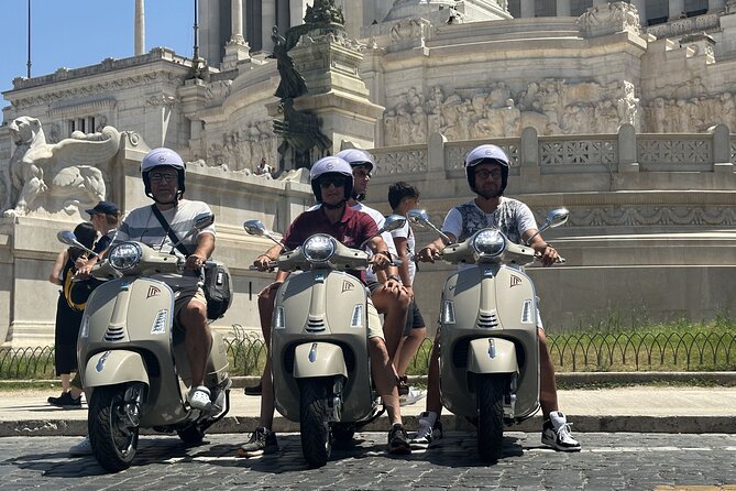 Vespa Tour Highlights of Rome - Trastevere brings in local streets and food