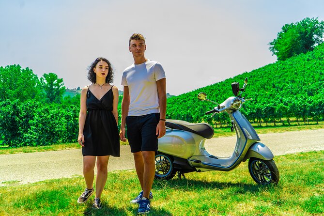 Vespa tour in the Langhe with winery visit and lunch - Why an electric Vespa suits the Langhe