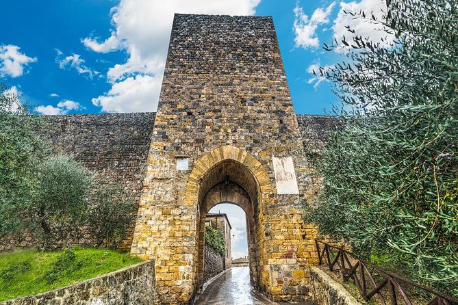 Vespa Tour with Lunch&Chianti Winery from Siena - Radda in Chianti from the road