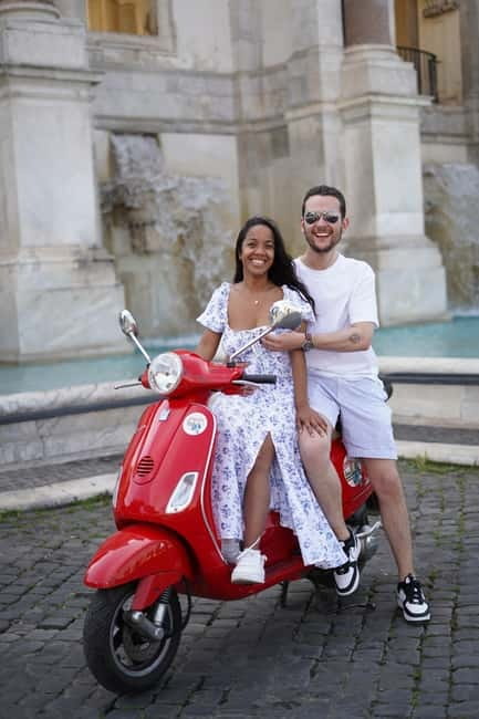 Vespa Tour with Professional Photography in Rome - Why a Vespa and camera make a useful Rome combination