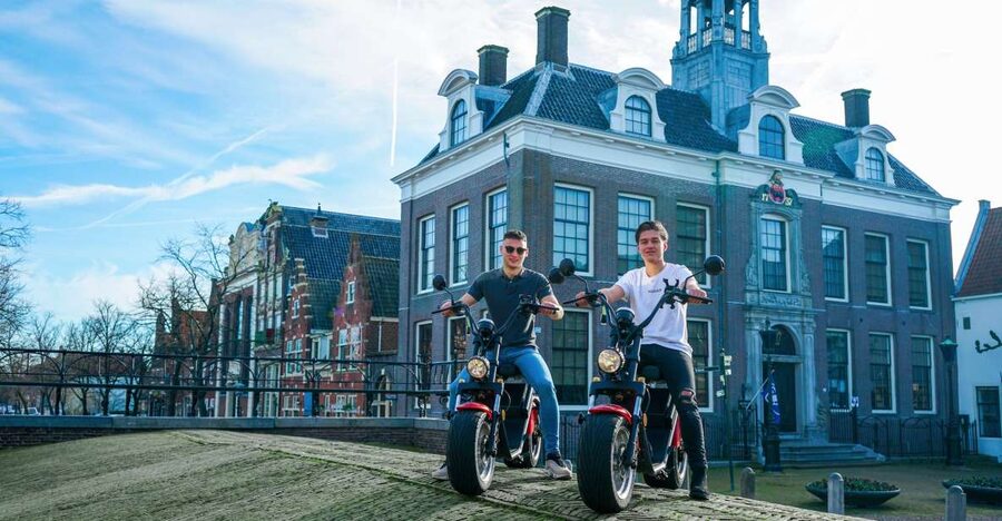 Volendam: E-Scooter Rental - Monnickendam’s harbor and brewery option