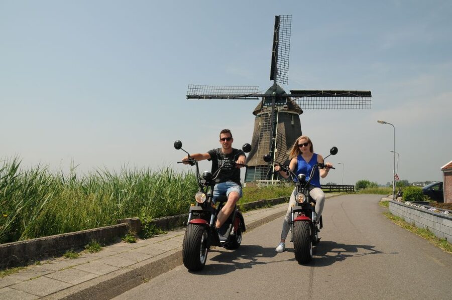 Volendam: E-Scooter Rental - How much time should you book?