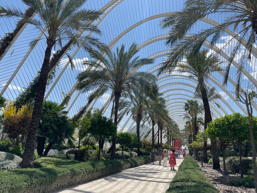 Zoom Through Valencia: Top 25 Hotspots on E-Scooters - Serranos Towers and the Turia Gardens