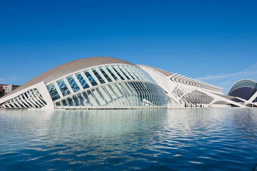 Zoom Through Valencia: Top 25 Hotspots on E-Scooters - Starting in Ruzafa and reaching Plaza del Ayuntamiento